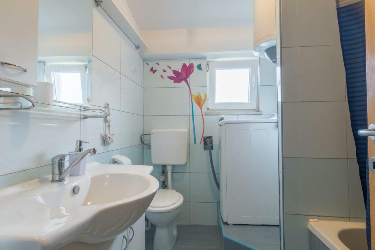 Apartman Rita Lägenhet Zadar Exteriör bild